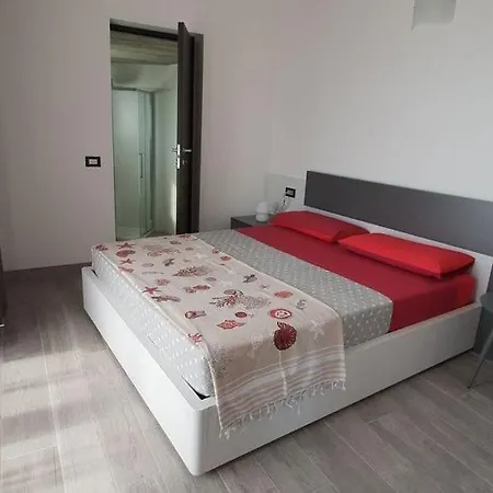 Panorama Apartment *